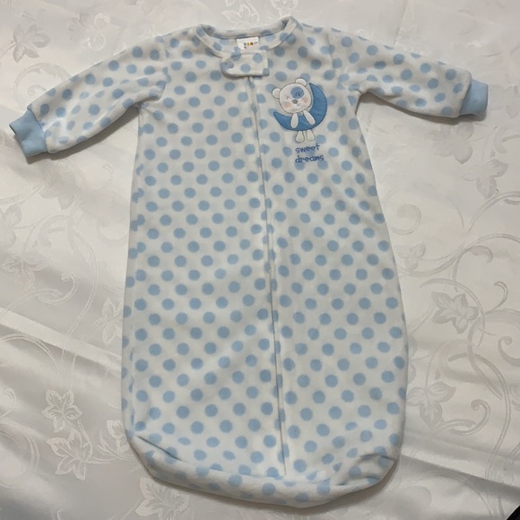 Onesie from Paris & a fuzzy sleeper - Picture 2 of 6